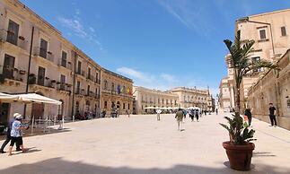 Baroque Apartments - Casa al Teatro