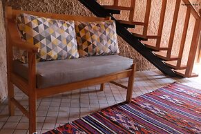 Pinhan Cave Suites