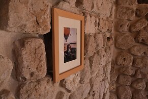 Pinhan Cave Suites