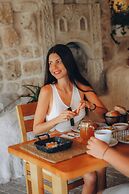 Pinhan Cave Suites