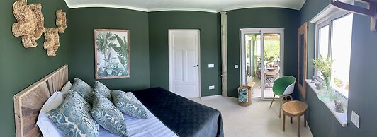 Palm View Guesthouse-Adults only