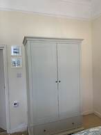 Charming 1-bed Apartment in Ventnor