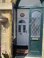Charming 1-bed Apartment in Ventnor