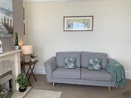 Charming 1-bed Apartment in Ventnor