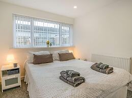 3-bed 5-6 Berth Modernised Bungalow!