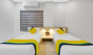 Itsy Hotels Transit Express Near Sealdah Station