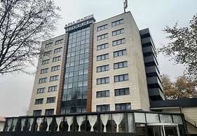 Hotel Asli Makon