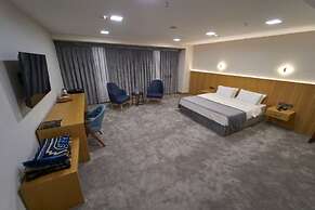 Hotel Asli Makon