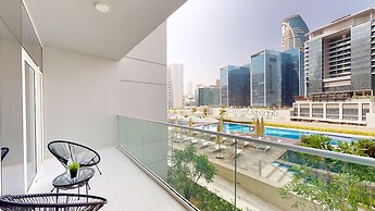 WelHome - Cozy 1BR With Private Balcony Steps From the Canal