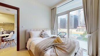 WelHome - Cozy 1BR With Private Balcony Steps From the Canal