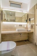 Hotel Varun