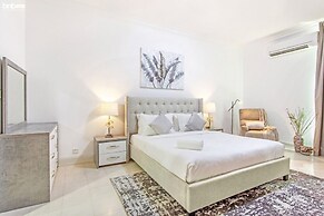 Pvt Jacuzzi Tub Groundfloor 2 Bed Bnbme Homes