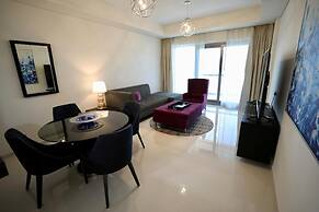 Waterfront 2 Bed Apartment Sleeps 4 With Parking