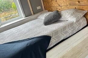Large Glamping Hut - Riverview 13