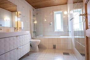 Henningsvær Rorbuer