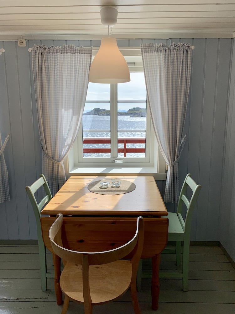 Henningsvær Rorbuer