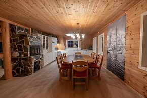 Henningsvær Rorbuer