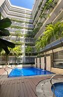 HENRY & ADICHE  EMPERADOR BUILDING