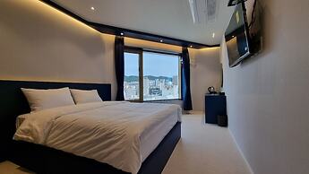 Goldstone Hotel