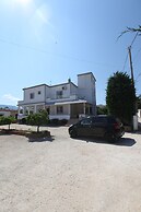 Villa Shehu