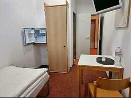 LaOla Living - Hostel