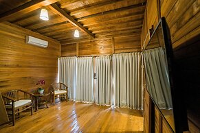 Andi Beach House