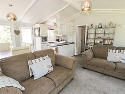 Orchard Lodge