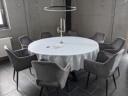 Boardingrooms Direct A8, Close to Stuttgart, 25min