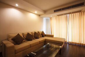 3C - 2 Bedroom Downtown Apartment With Shared Pool