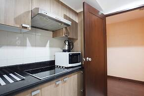 4A - 2 Bedroom Downtown Apartment With Shared Pool