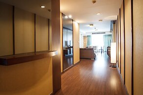 4C - 2 Bedroom Downtown Apartment With Shared Pool
