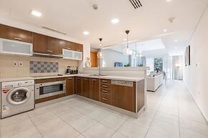Large Terrace and Pool View - 2 Br - Next to Mall