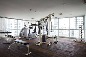 4D - 3 Bedroom Downtown Apartment With Shared Pool