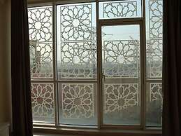 Beautiful Furnished Studio With Close Kitchen