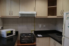 Stunning Studio With Close Kitchen And Pool