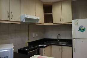 Stunning Studio With Close Kitchen And Pool