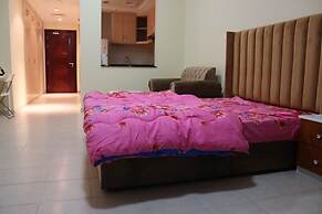 Stunning Studio With Pool And Gym Close To Marina