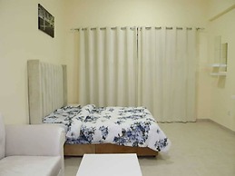 Discovery Gardens - Stunning Studio With Balcony And Free Parking