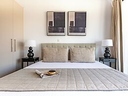 Sanders River Plaza - Chic 2 Bedroom Apartment