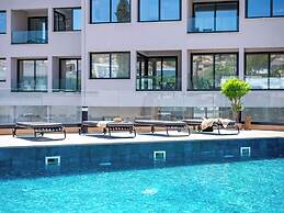 Sanders River Plaza - Chic 2 Bedroom Apartment
