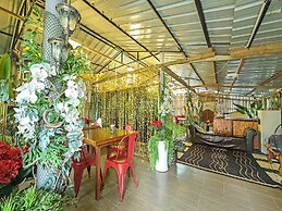 Oyo 90636 Teratak Zakiah Chalet