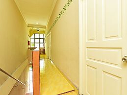 Oyo 90639 Hotel Azimah
