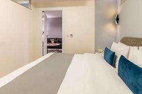 Monnas Suite