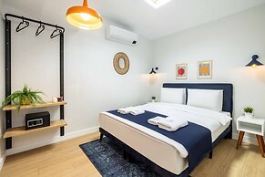 Monnas Suite