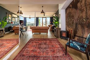 Monnas Suite
