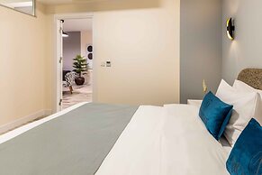 Monnas Suite