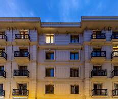 Monnas Suite