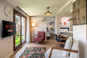Monnas Suite