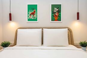 Monnas Suite