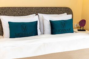 Monnas Suite